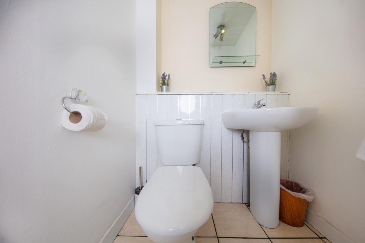 Fab Arthur Seat Views, Old Town Apartment Единбург Екстер'єр фото