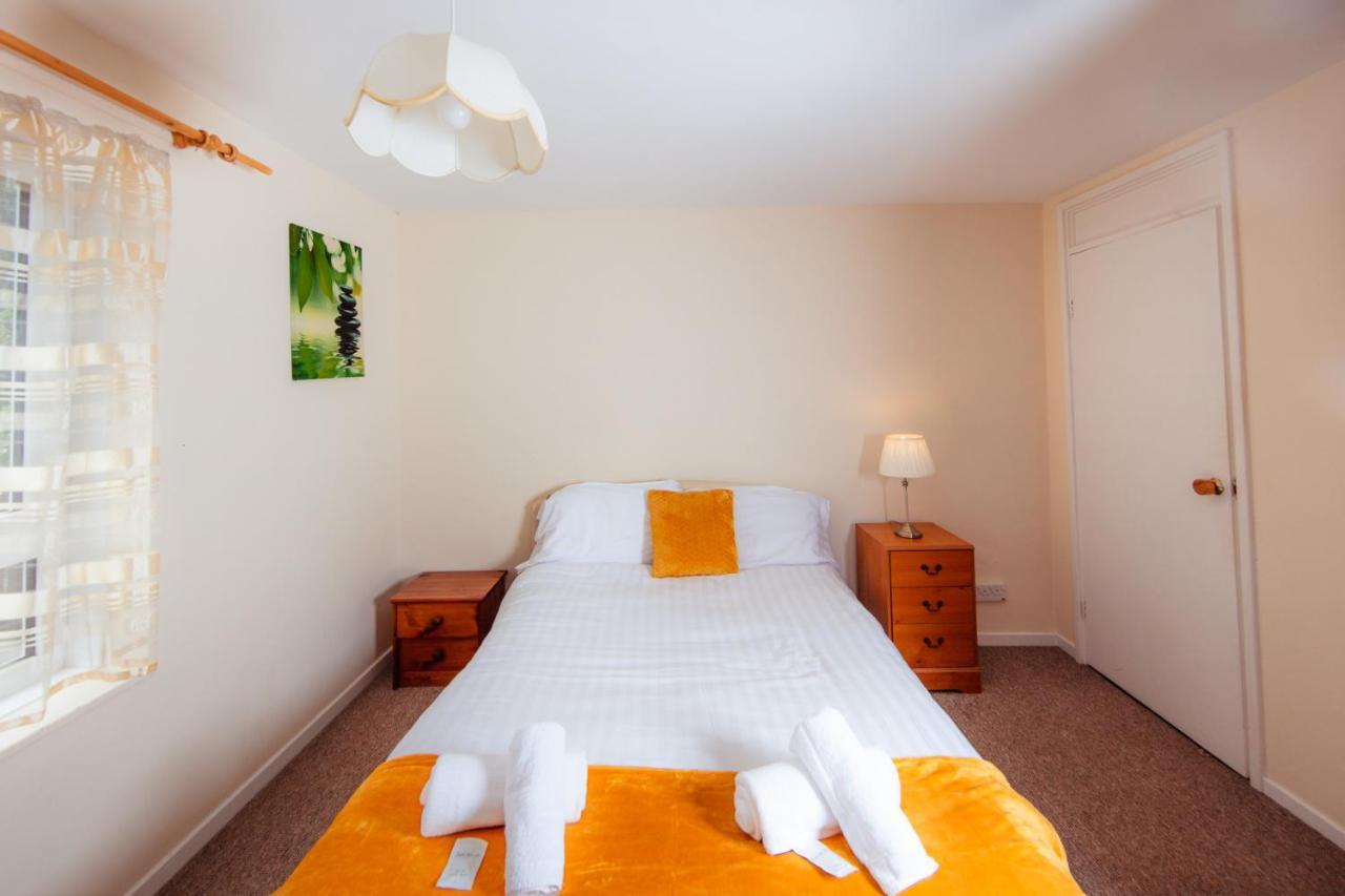 Fab Arthur Seat Views, Old Town Apartment Единбург Екстер'єр фото