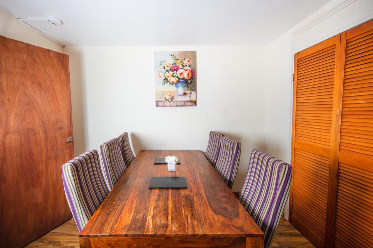 Fab Arthur Seat Views, Old Town Apartment Единбург Екстер'єр фото