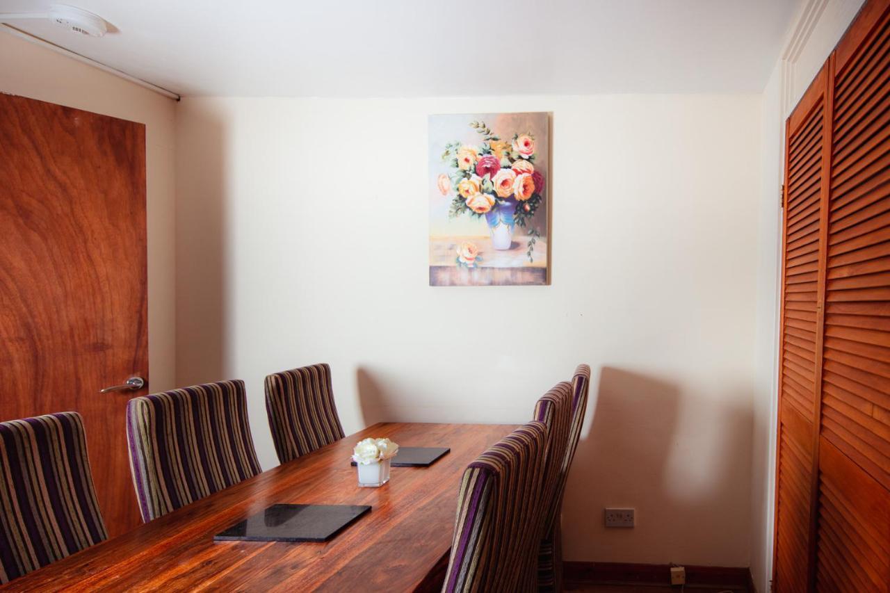 Fab Arthur Seat Views, Old Town Apartment Единбург Екстер'єр фото