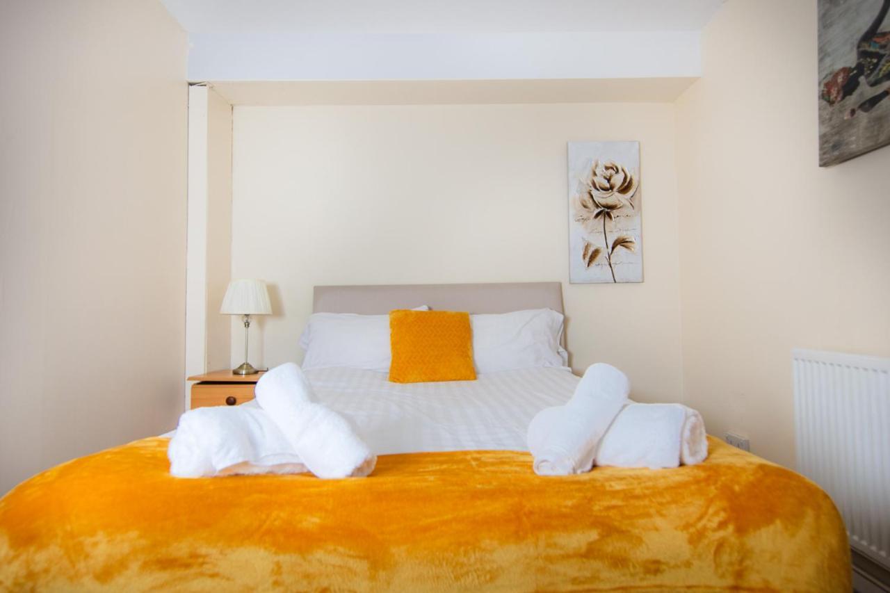 Fab Arthur Seat Views, Old Town Apartment Единбург Екстер'єр фото